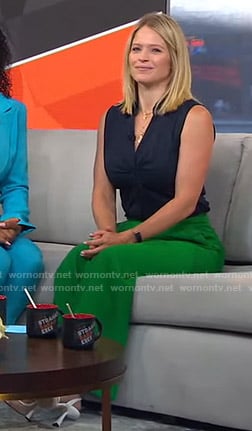 Sara’s green pants on GMA Strahan Sara And Keke