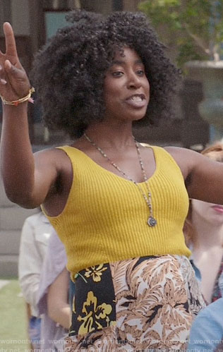 Simone’s yellow rib knit tank top on The Good Place