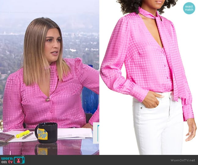 Nicky Top by Veronica Beard worn by Carissa Loethen Culiner on E! News