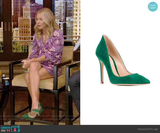 Ellipsis Pointed Pumps by Gianvito Rossi worn by Kelly Ripa on Live with Kelly and Mark