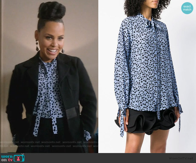 Printed Star Blouse by No. 21 worn by Tegan Price (Amirah Vann) on How to Get Away with Murder