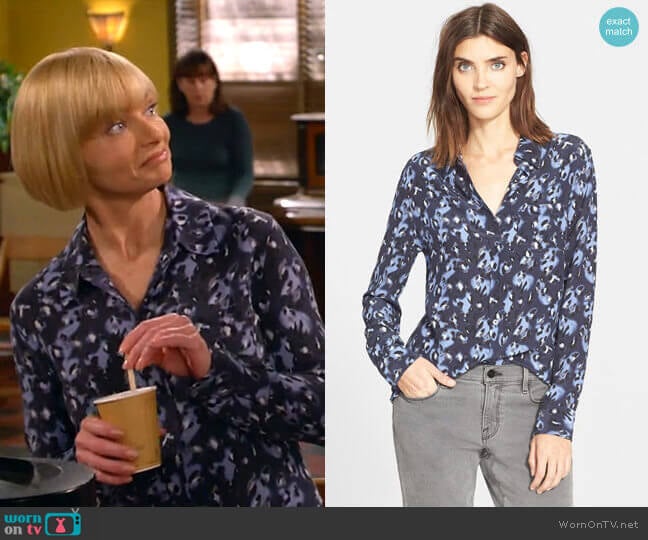 Equipment Reese Shirt worn by Jill Kendall (Jaime Pressly) on Mom