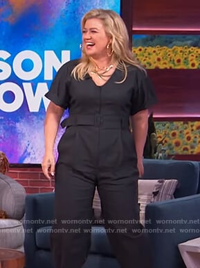 Kelly’s belted jumpsuit on The Kelly Clarkson Show