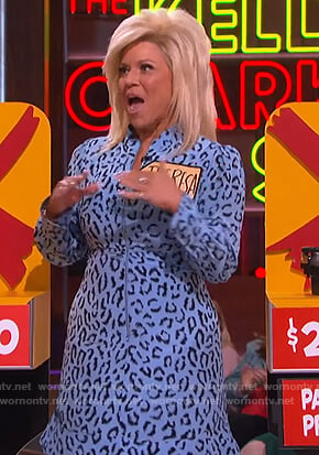 Theresa Caputo’s blue leopard dress on The Kelly Clarkson Show