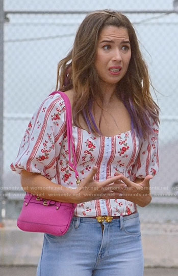 Cheyenne's floral puff sleeve top on Superstore
