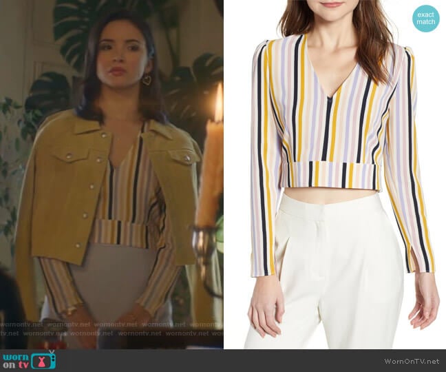 V-Neck Crop Top by Leith worn by Bess (Maddison Jaizani) on Nancy Drew