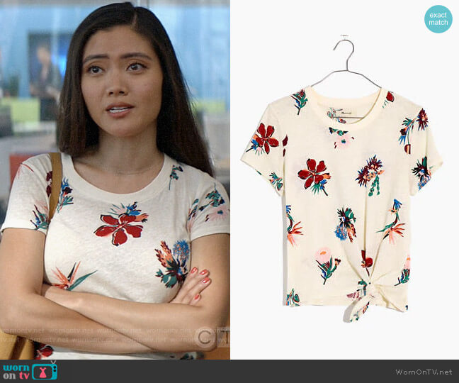 Madewell Knot-Front Tee in Hawaiian Hideaway worn by Joy (Jessica Lu) on God Friended Me