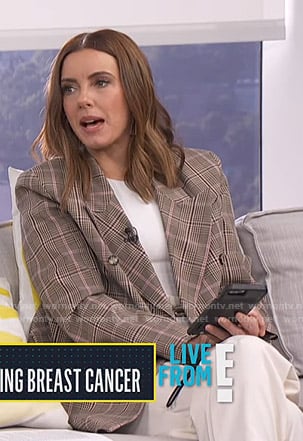 Melanie’s oversized plaid blazer on E! News Daily Pop