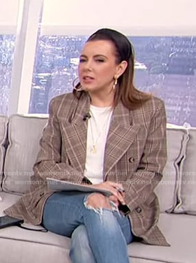 Melanie’s oversized plaid blazer on E! News Daily Pop