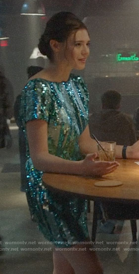 Nia's blue sequin dress on Supergirl
