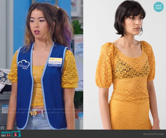 & Other Stories Floral Lace Puff Sleeve Top worn by Cheyenne (Nichole Bloom) on Superstore