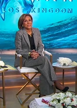 Robin’s grey suit on Good Morning America