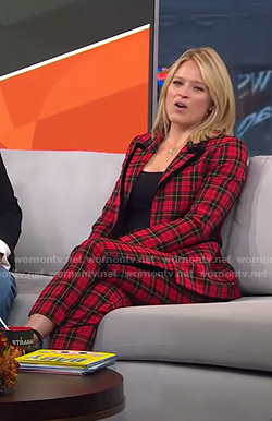 Sara’s red plaid suit on GMA Strahan Sara And Keke