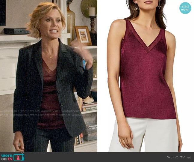 Ted Baker Lilyane Mesh-Trimmed Top worn by Claire Dunphy (Julie Bowen) on Modern Family