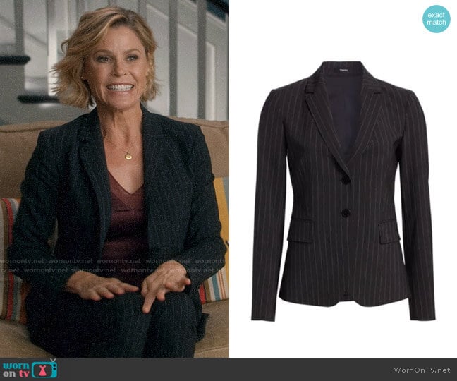 Theory Carissa Pinstripe Blazer worn by Claire Dunphy (Julie Bowen) on Modern Family