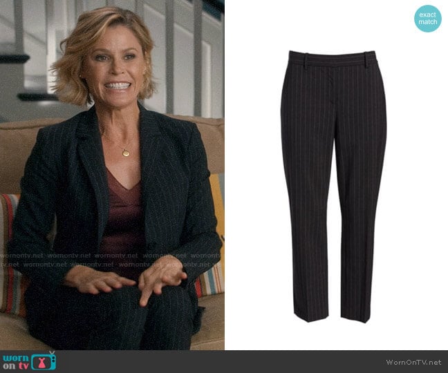 Theory Treeca 2 Pinstripe Pants worn by Claire Dunphy (Julie Bowen) on Modern Family