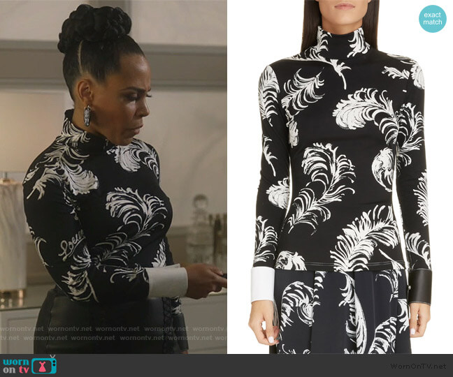 Leather Cuff Feather Print Top by Loewe worn by Tegan Price (Amirah Vann) on How to Get Away with Murder