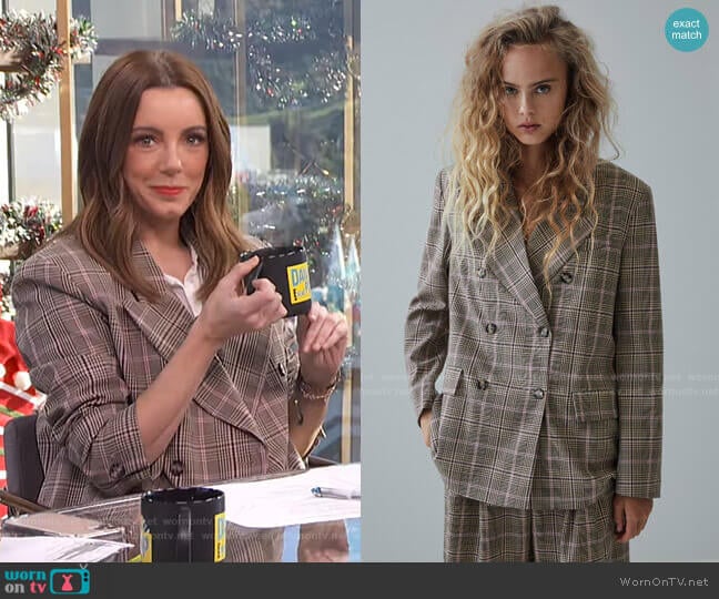 Plaid Blazer by Zara worn by Melanie Bromley on E! News