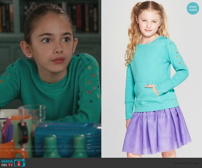 Grommet Sweater by Target worn by Anna-Kat Otto (Julia Butters) on American Housewife
