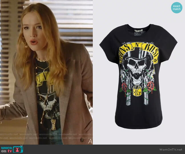 Blake Guns and Roses Tee by Alice + Olivia worn by Kirby Anders (Maddison Brown) on Dynasty