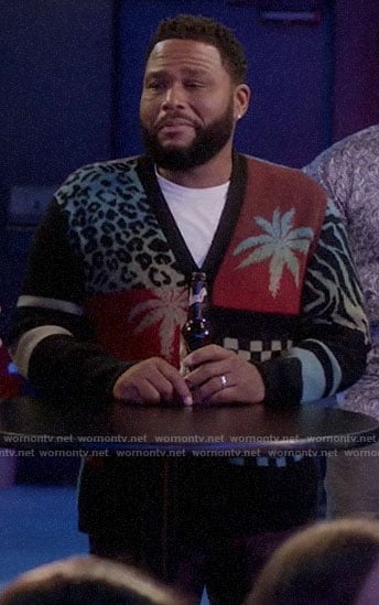 Andre's patchwork print cardigan on Black-ish