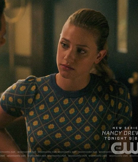 Betty’s blue floral short sleeve sweater on Riverdale