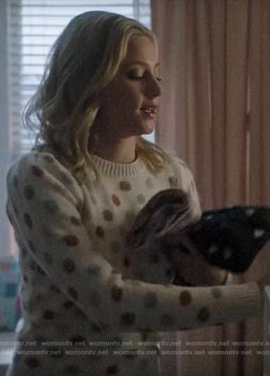 Betty's polka dot sweater on Riverdale