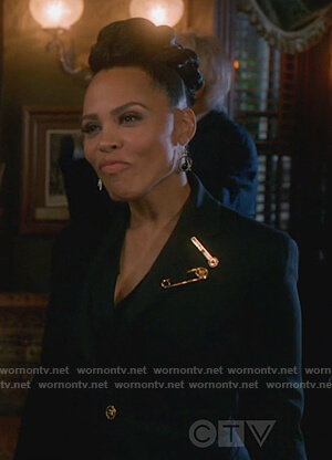 Tegan's black safety pin embellished blazer on How to Get Away with Murder