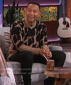 John Legend’s brown turtleneck sweater on The Kelly Clarkson Show