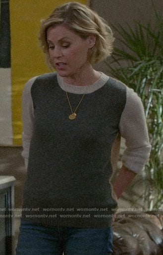 Claire’s colorblock sweater on Modern Family