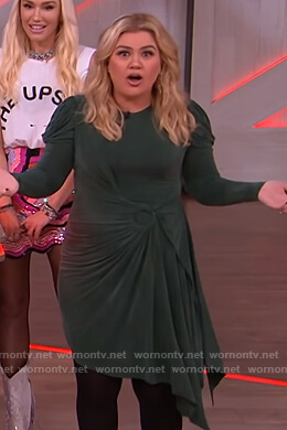 Kelly’s green asymmetric wrap dress on The Kelly Clarkson Show