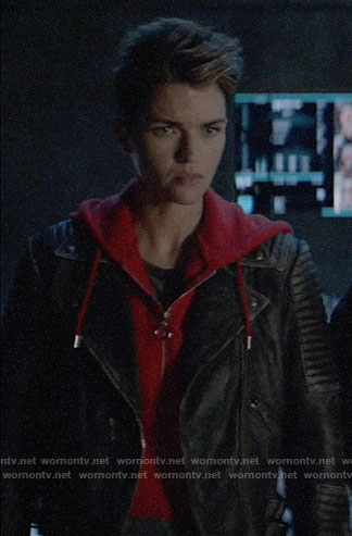 Kate’s leather jacket with ribbed panels on Batwoman