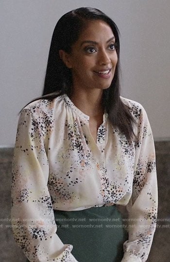 Kelly’s floral blouse on Supergirl