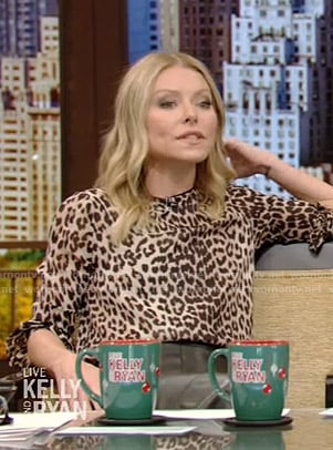 Kelly’s leopard print top and leather pants on Live with Kelly and Ryan