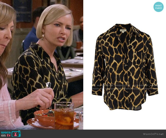 L'Agence Ryan Blouse in Sienna Safari worn by Jill Kendall (Jaime Pressly) on Mom