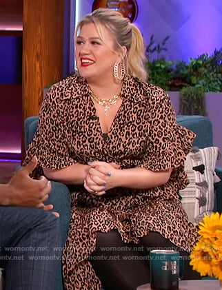 Kelly’s leopard ruffle trim dress on The Kelly Clarkson Show