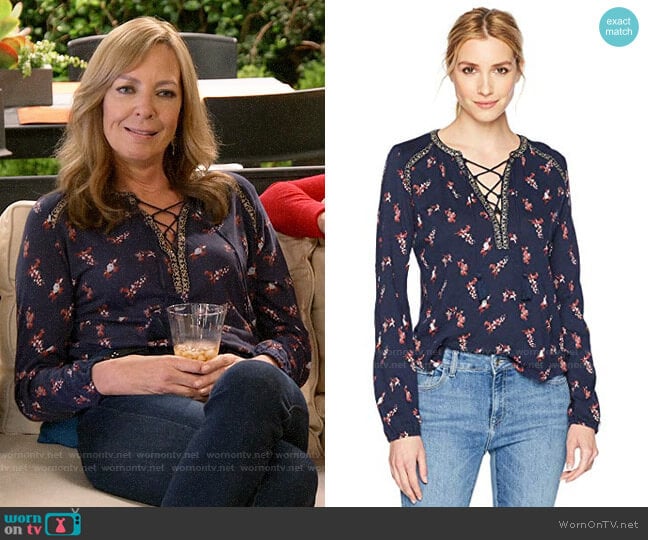 Lucky Brand Ditsy Lace Up Peasant Top worn by Bonnie Plunkett (Allison Janney) on Mom