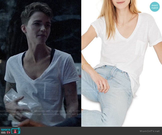 Madewell Whisper Cotton V-neck Tee worn by Kate Kane (Ruby Rose) on Batwoman