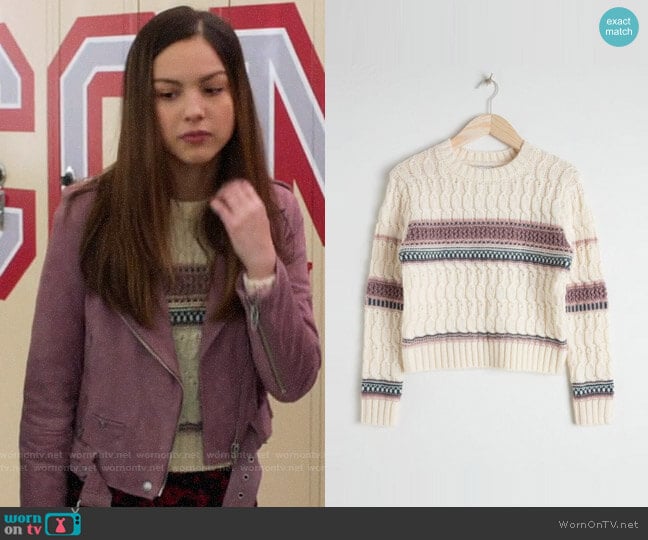 & Other Stories Cropped Cable Knit Sweater worn by Nini (Olivia Rodrigo) on High School Musical The Musical The Series