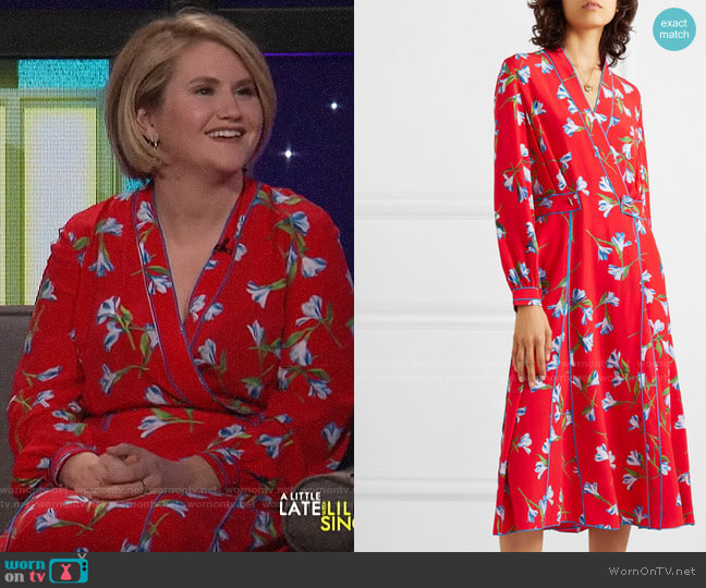 Jillian Bell’s red floral wrap dress on A Little Late with Lilly Singh