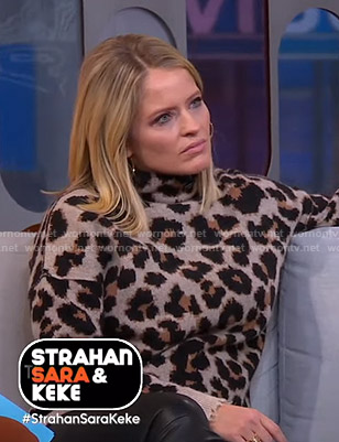 Sara’s leopard turtleneck sweater on GMA Strahan Sara And Keke