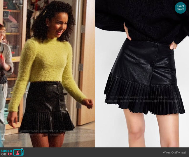 Zara Faux Leather Pleated Skirt worn by Gina (Sofia Wylie) on High School Musical The Musical The Series