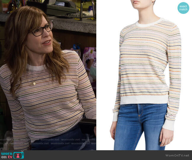 Ade Sweater by Joie worn by Lisa Loeb on Fuller House