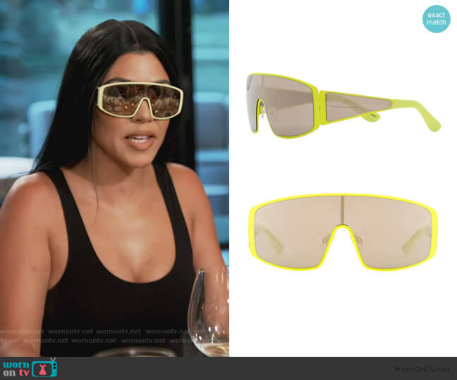 Wornontv Kourtney S Yellow Trim Visor Sunglasses On Keeping Up With The Kardashians Kourtney