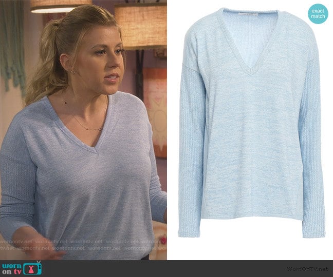 Clara Melange jersey sweater by Rag and Bone worn by Stephanie Tanner (Jodie Sweetin) on Fuller House