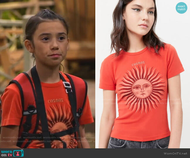 Sun Baby Tee by Urban Outfitters worn by Gwen (Scarlett Estevez) on Bunkd