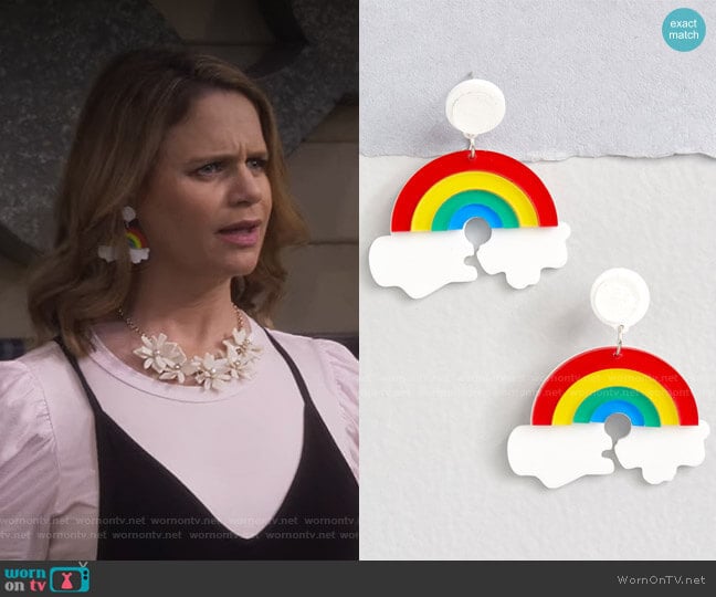 Artistic Arc Rainbow Earrings by Modcloth worn by Kimmy Gibbler (Andrea Barber) on Fuller House