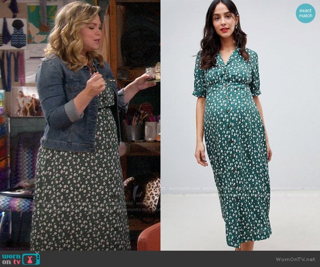 ASOS DESIGN Maternity button through maxi tea dress in ditsy floral print worn by Kristin Baxter (Amanda Fuller) on Last Man Standing