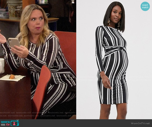 Blume Maternity exclusive twist front stretch midi dress in black and white stripe worn by Kristin Baxter (Amanda Fuller) on Last Man Standing