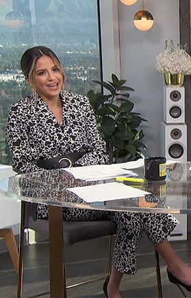 Erin’s heart print suit on E! News Daily Pop